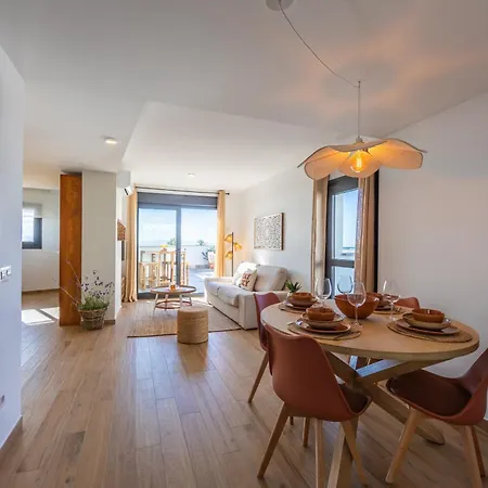 Atico En Centro - Terrazas, Vistas Y Office Apartment *
