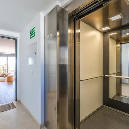 Atico En Centro - Terrazas, Vistas Y Office Apartment